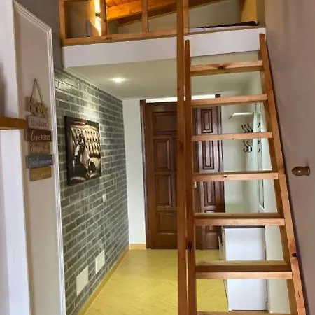 Super Spacious Rooftop Flat * فلورا