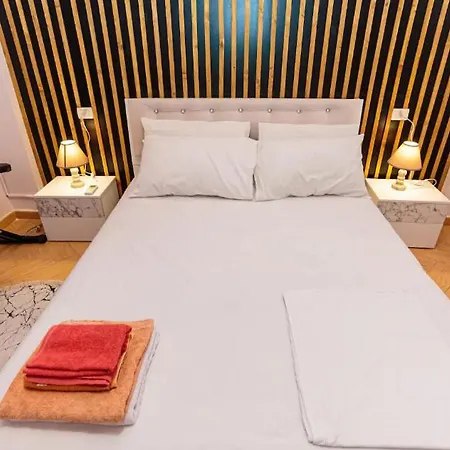 Super Spacious Rooftop Flat Vlorë